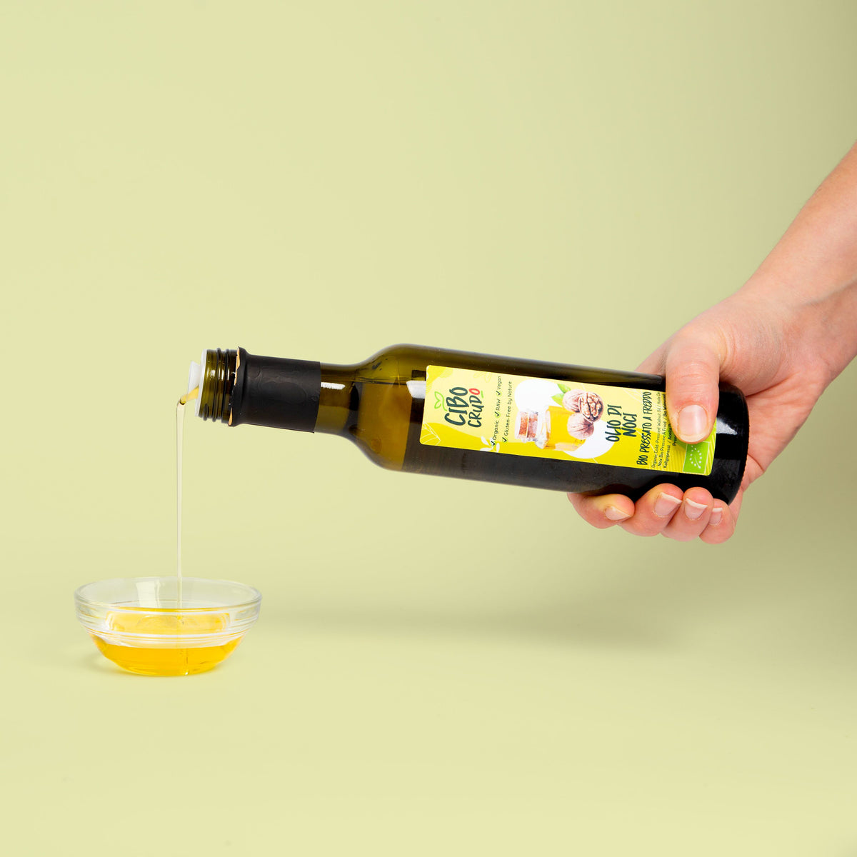 OLIO BIOLOGICO DI NOCI DI MACADAMIA PURO SPREMUTO A FREDDO 8 OZ OLIO BIOLOGICO DI NOCI DI MACADAMIA PURO SPREMUTO A FREDDO 8 OZ